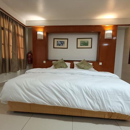 Pd Full Seaview Deluxe Aparthotel Петалинг Джая Екстериор снимка