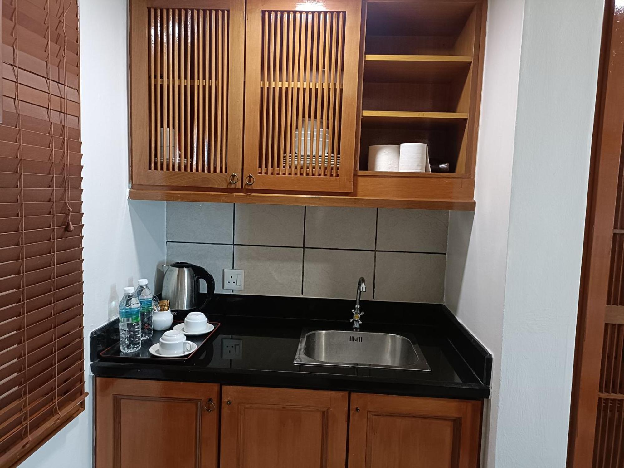 Pd Full Seaview Deluxe Aparthotel Петалинг Джая Екстериор снимка